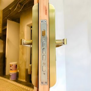 Khóa vân tay cửa gỗ Giovani GSL-118C87GG màu vàng sang trọng